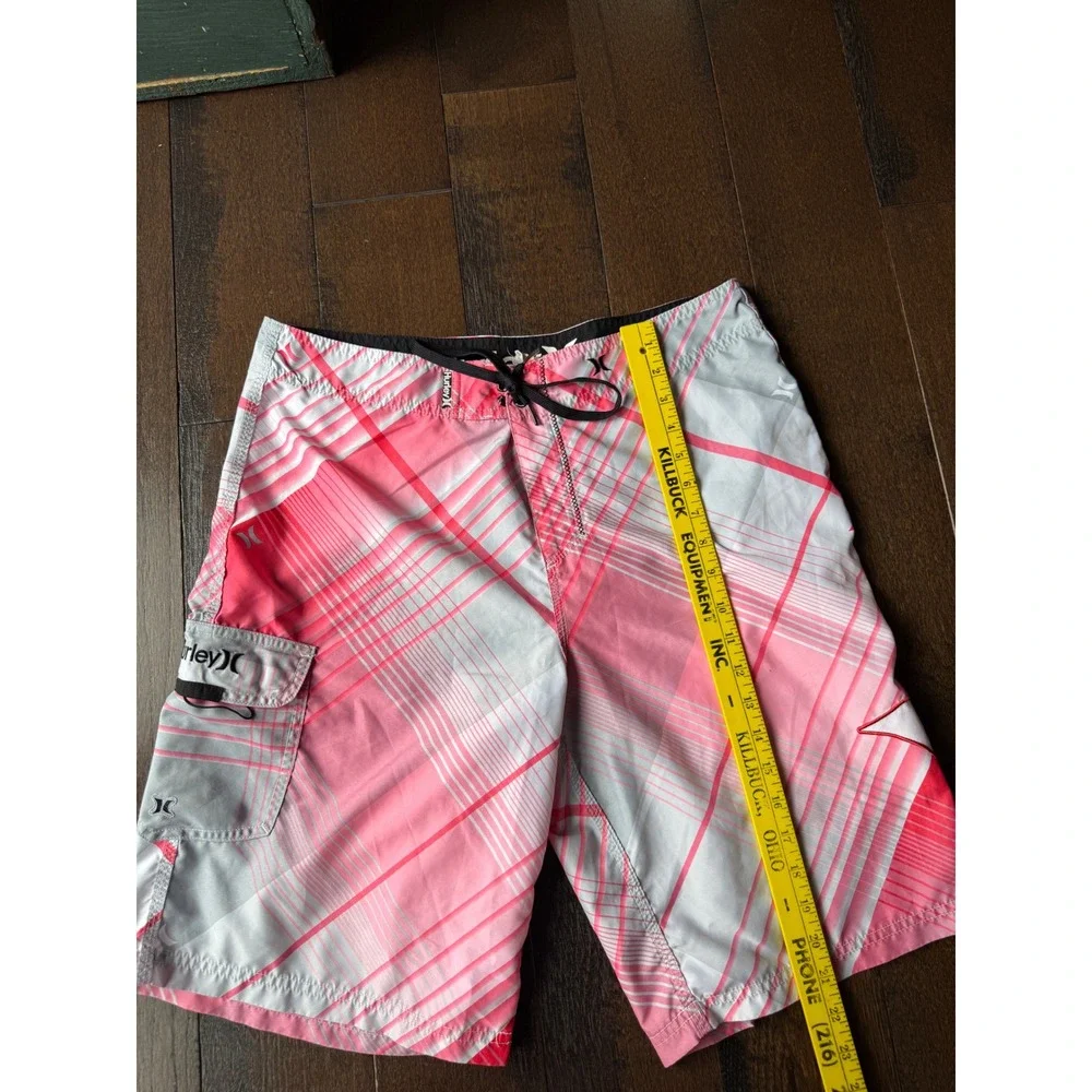Hurley mens Board Shorts Size 34 Pink White Plaid Swim Trunks Beachwear